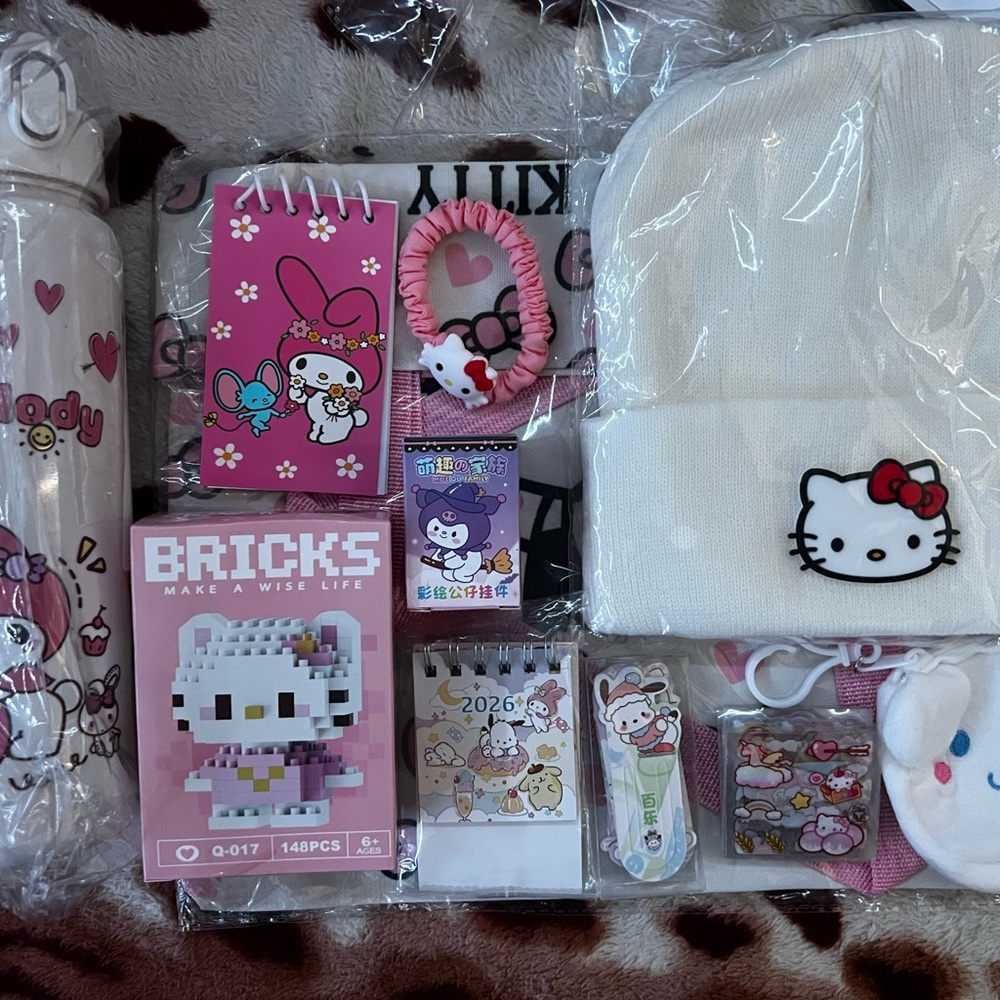Hello Kitty gift set